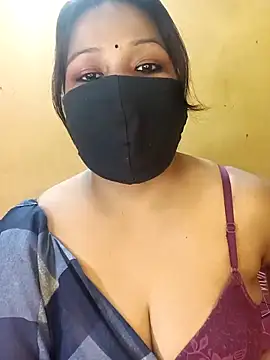 Snapshot of Radhikadavi879 chatting on March 19, 2025, 7:29 am Radhikadavi879 online show from March 19, 2025, 7:29 am