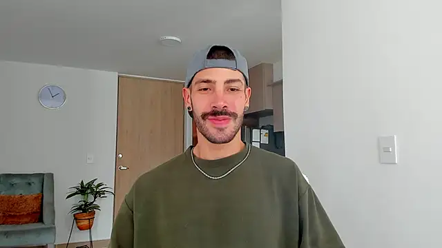 Guyinthemountain online show from December 24, 2024, 3:05 pm