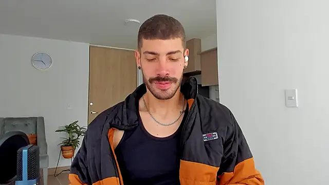 Guyinthemountain online show from December 26, 2024, 12:16 pm