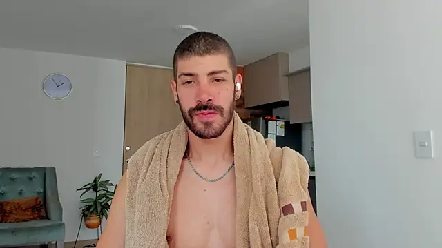 Guyinthemountain online show from January 22, 2025, 3:07 pm