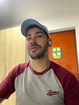 Guyinthemountain online show from October 3, 2025, 4:37 pm