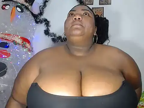 Snapshot of bustyboobsperver chatting on December 12, 2024, 2:11 pm bustyboobsperver online show from December 12, 2024, 2:11 pm