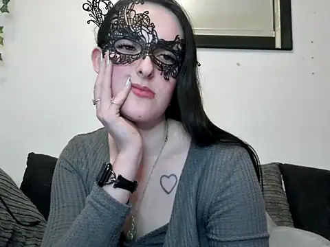 LexiSnowUK online show from January 22, 2025, 7:24 pm