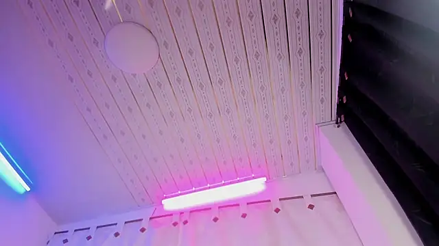 Strella ferrera online show from January 16, 2026, 5:55 am