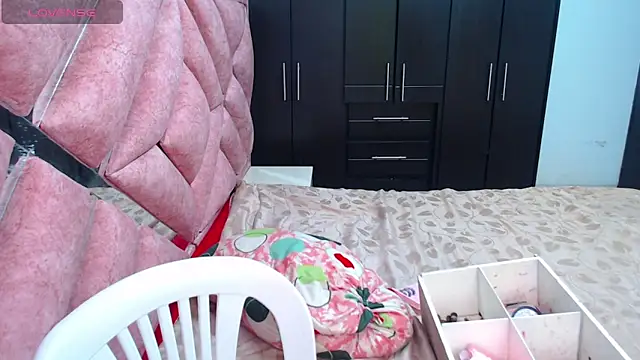 moan sex2 online show from April 14, 2026, 8:37 pm