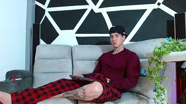 JUSTIN FULLER1 online show from November 21, 2025, 9:57 pm