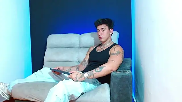 JUSTIN FULLER1 online show from January 17, 2026, 9:18 pm