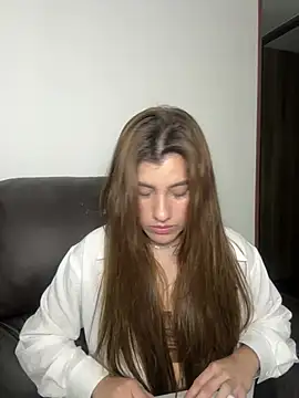 Snapshot of ARITOO_ chatting on February 10, 2025, 4:41 am ARITOO  online show from February 10, 2025, 4:41 am