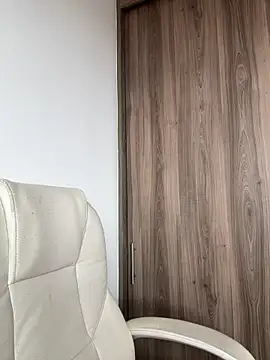 Snapshot of ARITOO_ chatting on March 16, 2025, 3:50 pm ARITOO  online show from March 16, 2025, 3:50 pm