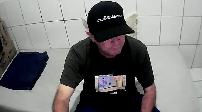 pierdona online show from February 26, 2025, 8:33 pm