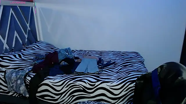 Snapshot of Amber_Lovely chatting on September 26, 2025, 1:53 am Amber Lovely online show from September 26, 2025, 1:53 am