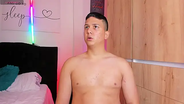 ANDREZALVAREZ online show from February 21, 2025, 4:18 am