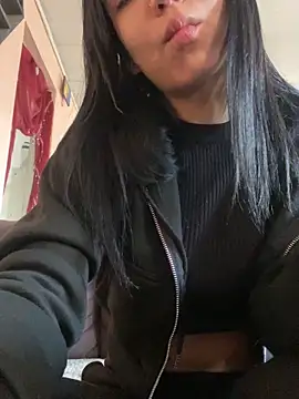 kittyprettybby online show from May 29, 2026, 7:23 pm