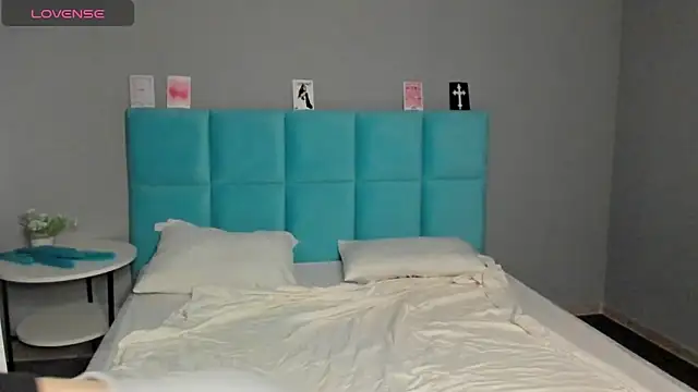 Snapshot of Esme_Runn chatting on December 3, 2024, 10:28 am Esme Runn online show from December 3, 2024, 10:28 am