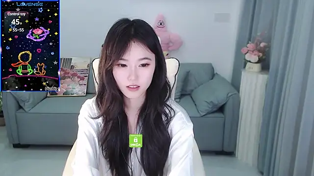 YiJin-a online show from December 11, 2024, 12:44 am