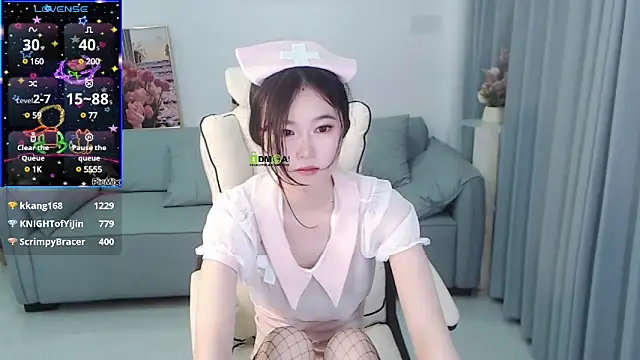 YiJin-a online show from December 30, 2024, 11:15 am