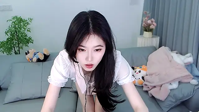 YiJin-a online show from January 26, 2025, 3:03 pm