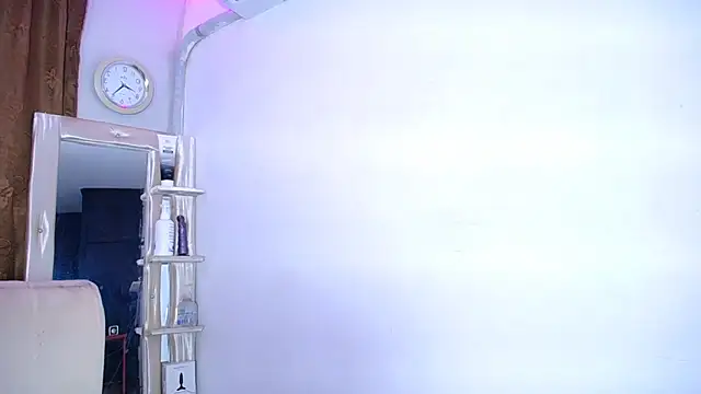Snapshot of alaia_03 chatting on January 27, 2025, 3:39 pm alaia 03 online show from January 27, 2025, 3:39 pm
