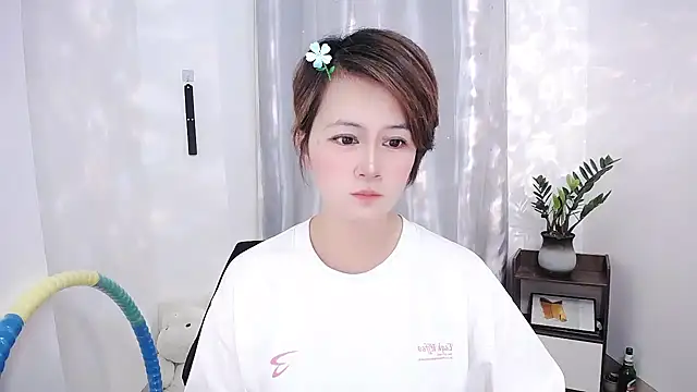 Snapshot of Fan_ting chatting on February 15, 2025, 6:55 am Fan ting online show from February 15, 2025, 6:55 am