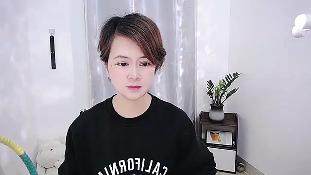 Snapshot of Fan_ting chatting on February 28, 2025, 1:26 am Fan ting online show from February 28, 2025, 1:26 am