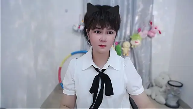 Snapshot of Fan_ting chatting on October 4, 2025, 9:51 am Fan ting online show from October 4, 2025, 9:51 am
