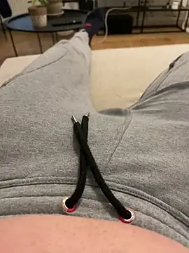 Snapshot of RSR_26689 chatting on February 13, 2025, 2:20 pm RSR 26689 online show from February 13, 2025, 2:20 pm