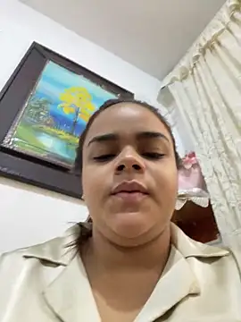 Evabigass online show from April 7, 2026, 11:32 am