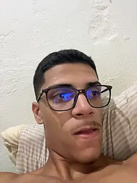 Snapshot of Naka300 chatting on February 11, 2025, 2:46 am Naka300 online show from February 11, 2025, 2:46 am