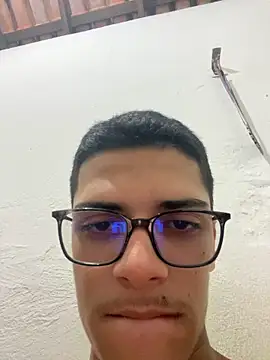 Snapshot of Naka300 chatting on February 14, 2025, 2:28 am Naka300 online show from February 14, 2025, 2:28 am