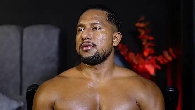 CallumMuscle online show from November 19, 2025, 12:43 am