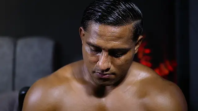 CallumMuscle online show from November 24, 2025, 7:57 pm