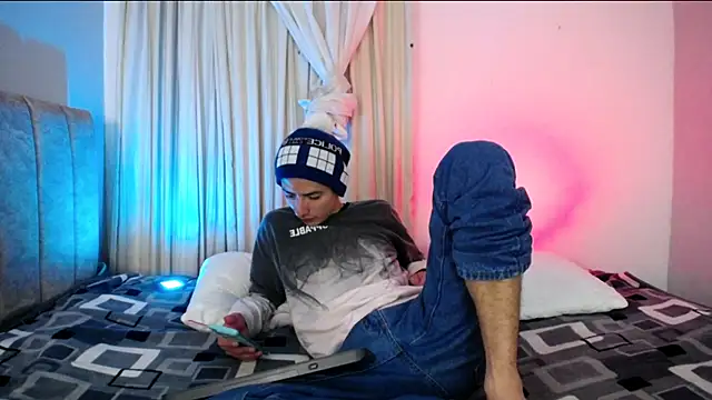 Yellowpokemon23 online show from April 6, 2026, 1:03 am