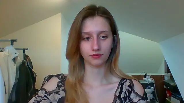 Snapshot of LUNA_delight chatting on January 24, 2025, 2:41 pm LUNA delight online show from January 24, 2025, 2:41 pm