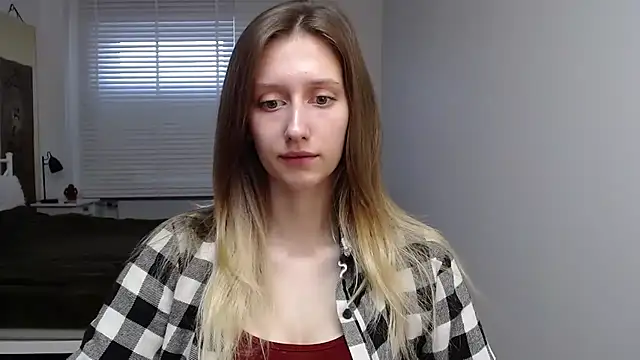 Snapshot of LUNA_delight chatting on October 3, 2025, 5:26 am LUNA delight online show from October 3, 2025, 5:26 am