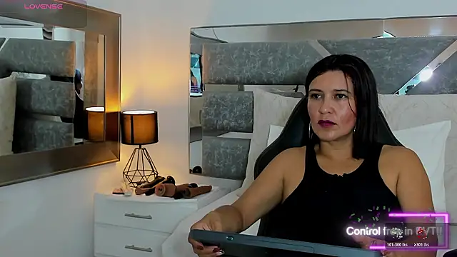 Slut Milf  online show from March 6, 2026, 7:21 pm