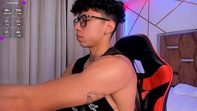 Snapshot of AkazaBoy_ chatting on January 16, 2025, 3:56 am AkazaBoy  online show from January 16, 2025, 3:56 am