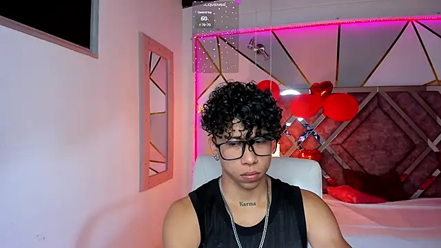 Snapshot of AkazaBoy_ chatting on February 14, 2025, 3:54 am AkazaBoy  online show from February 14, 2025, 3:54 am