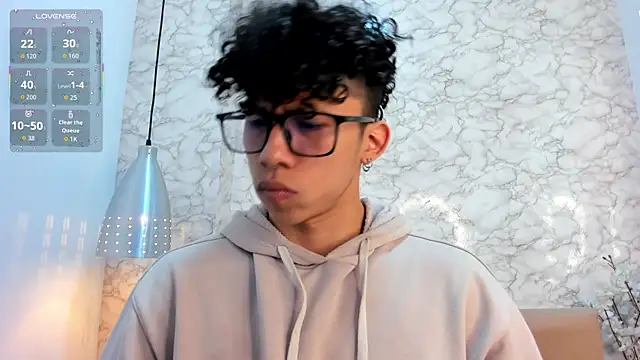 Snapshot of AkazaBoy_ chatting on September 11, 2025, 7:58 pm AkazaBoy  online show from September 11, 2025, 7:58 pm