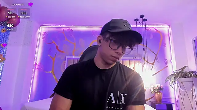 Snapshot of AkazaBoy_ chatting on October 9, 2025, 8:07 pm AkazaBoy  online show from October 9, 2025, 8:07 pm