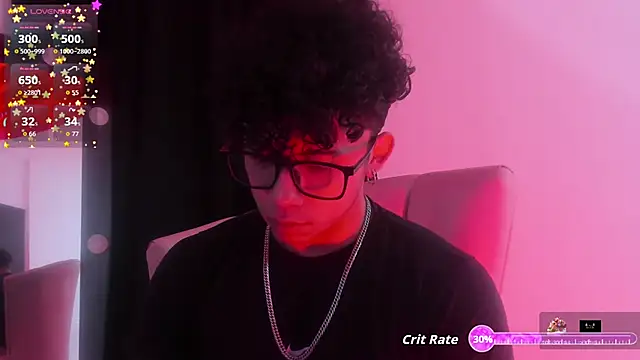 Snapshot of AkazaBoy_ chatting on October 21, 2025, 5:30 am AkazaBoy  online show from October 21, 2025, 5:30 am