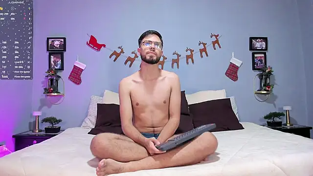 ETHAN ADAM online show from December 10, 2024, 1:11 am