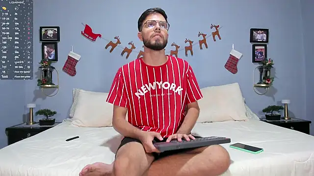 ETHAN ADAM online show from December 13, 2024, 9:09 pm