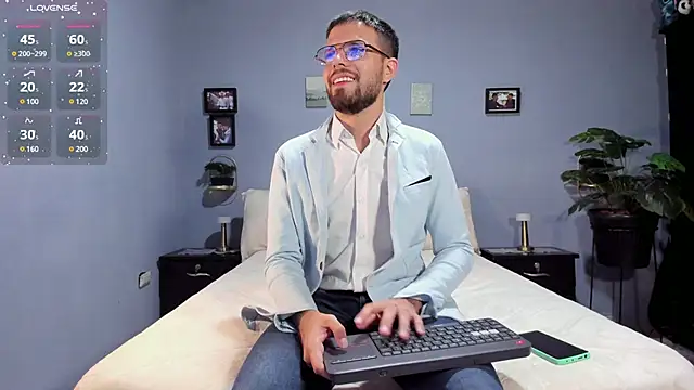 ETHAN ADAM online show from February 10, 2025, 10:40 pm