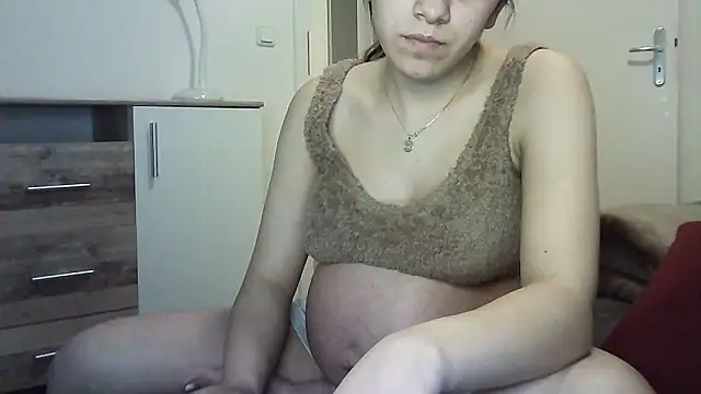 Ahotkittyxxx online show from February 2, 2026, 4:17 pm