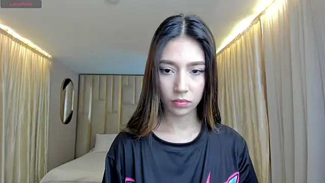 Snapshot of TaraLawrence chatting on January 8, 2026, 2:47 am TaraLawrence online show from January 8, 2026, 2:47 am