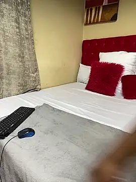 BeautyAuroa online show from March 4, 2025, 5:56 pm