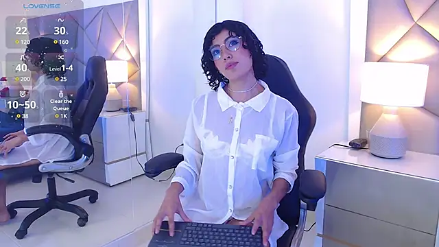 LeeThompson  online show from January 11, 2025, 11:56 am