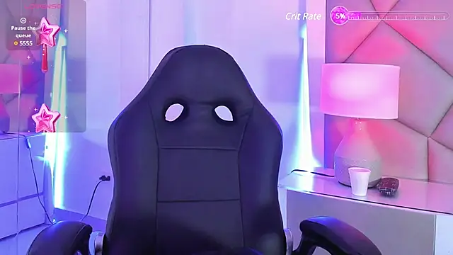 LeeThompson  online show from February 17, 2025, 12:48 pm