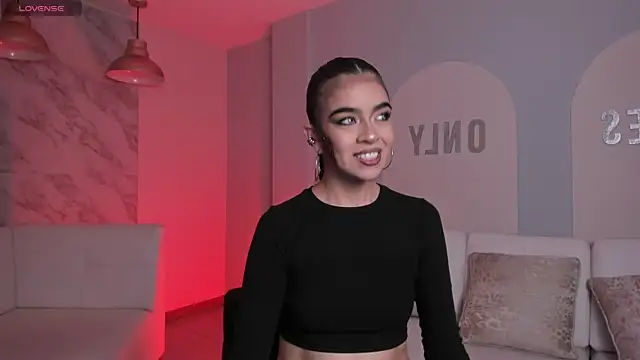 AlanaCraft online show from October 31, 2025, 1:23 pm