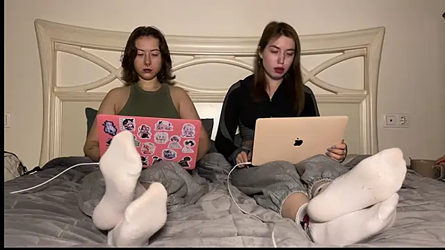 misswishh  online show from February 11, 2025, 5:18 pm